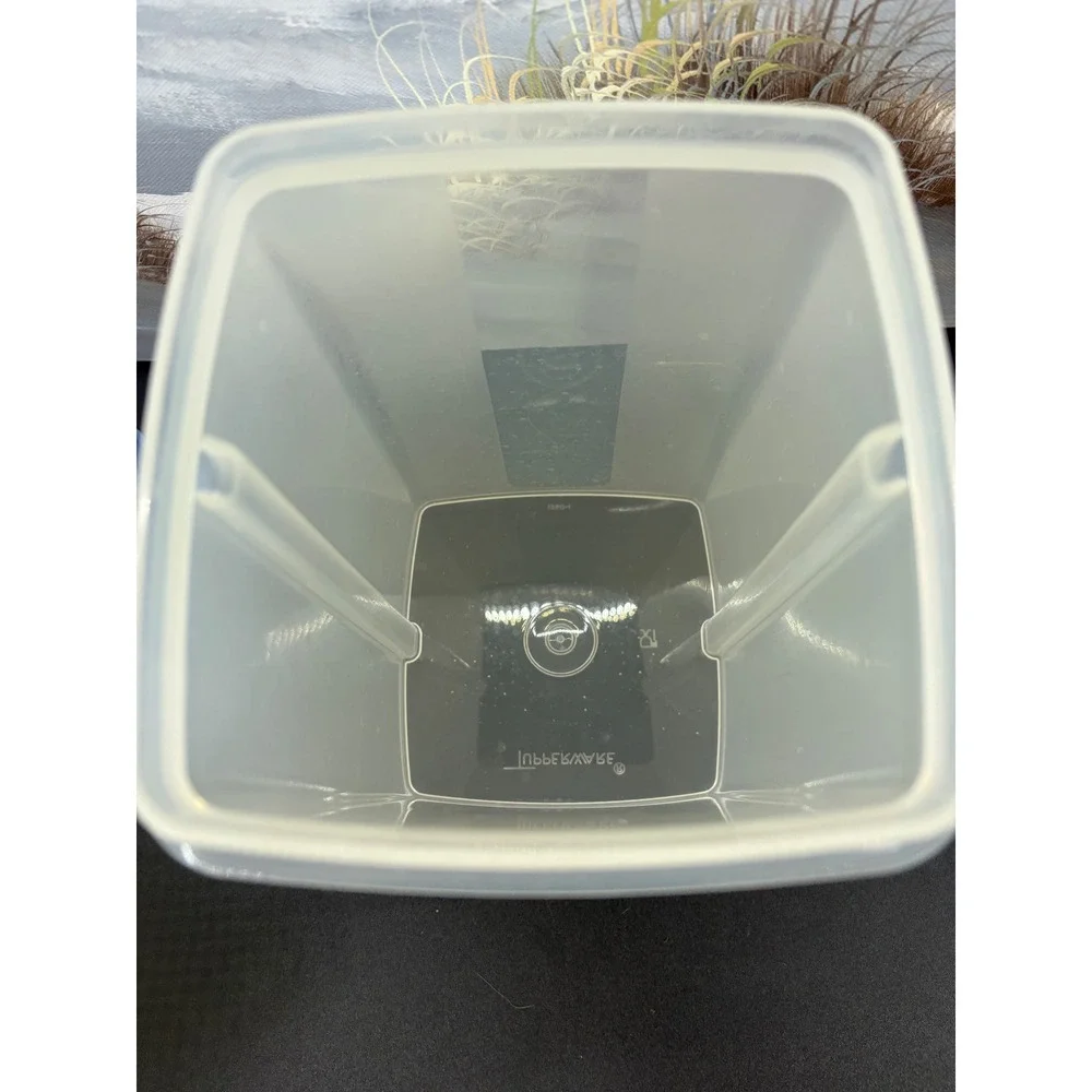 Tupperware pick deli